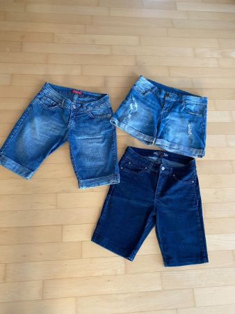 3 X Jeanshosen kurz / Gr.: 38 / M