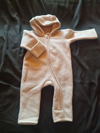 Baby Strampler Fleecefutter Kapuze beige Grösse 62 neuwertig