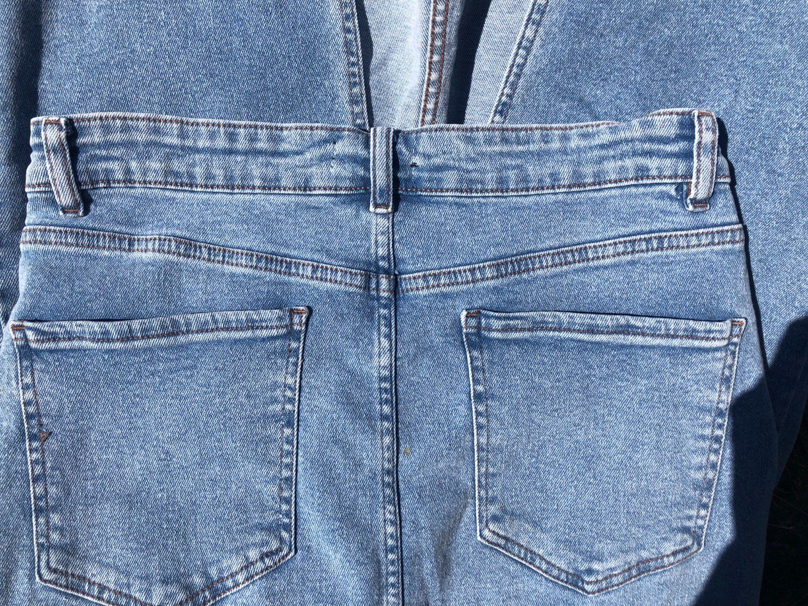 Gonne: Lässige Jeansrock midi mit Schlitz – Usato da Wädenswil venduto da Pixie_ 3