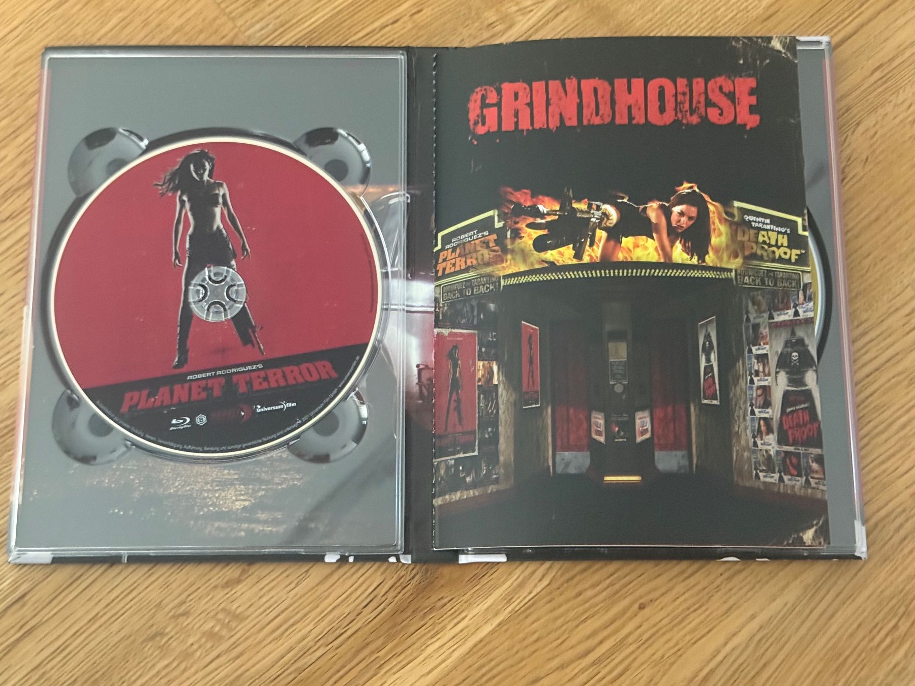Tutti i DVDs: Grindhouse - Planet Terror  Mediabook Wattiert – Usato da Oftringen venduto da CatchMeIfYouCan68 1