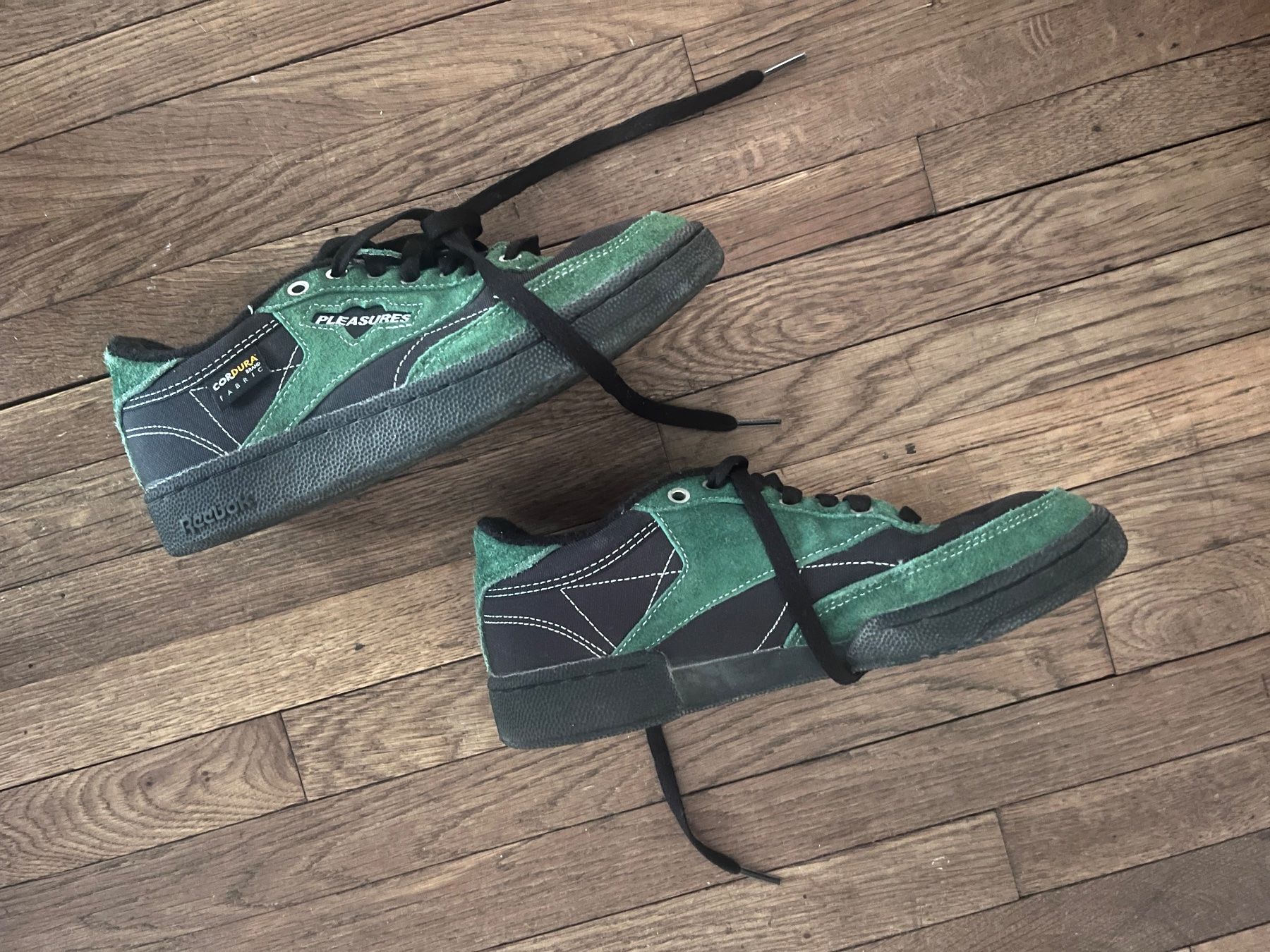 Scarpe da donna: Neu Reebok Pleasures – Nuovo (secondo la descrizione) da Zürich venduto da spusi-town