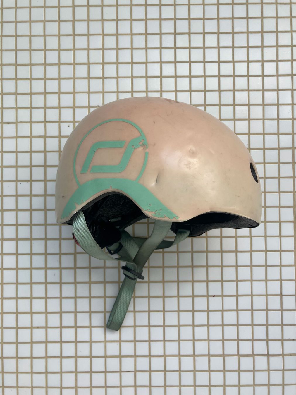 Helme: Casque de vélo pour enfants – Gebraucht aus Pully von Billy.