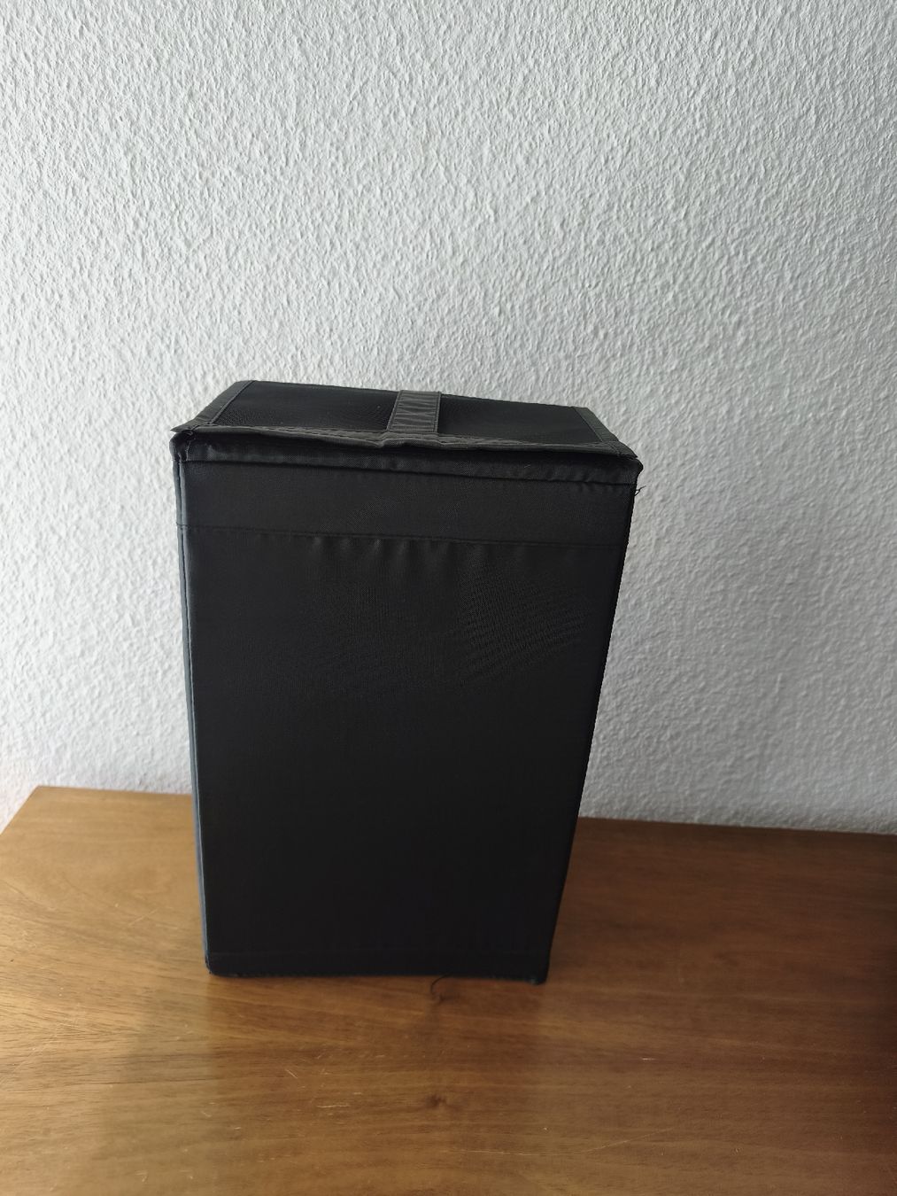 Behälter & Ähnliches: Schwarze Aufbewahrungsboxen mit Deckel – Gebraucht aus Binningen von ire_7t9y