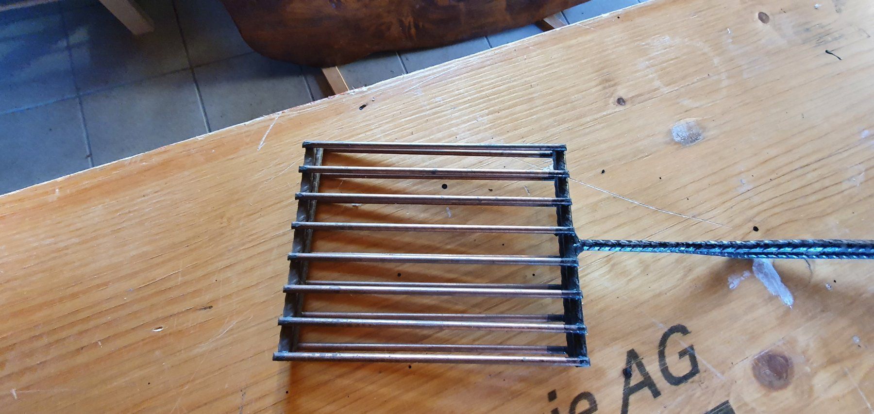 Gitter & Roste: Petite grille pour barbecue à long manch – Gebraucht aus Moutier von gvmv 1