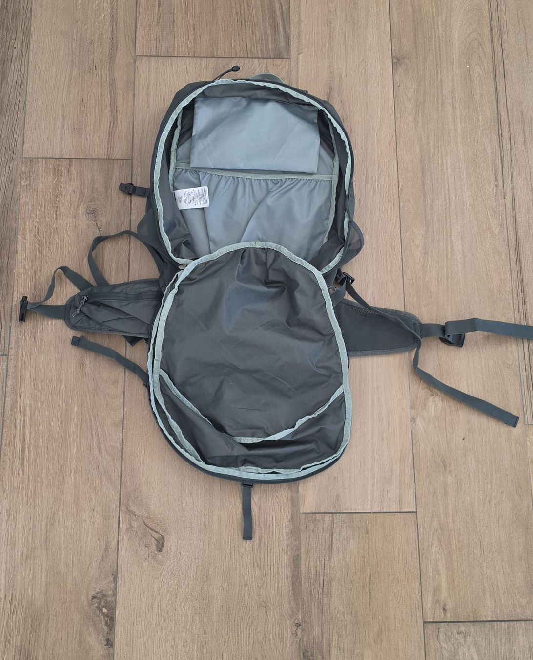 Salomon Zaini: Salomon Trailblazer 30 Wanderrucksack – Usato da St. Gallen venduto da jul_2vzx 2