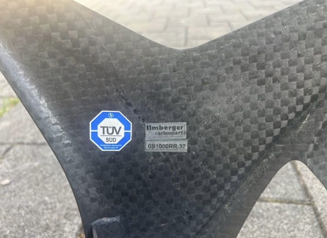 BMW Tutti i ricambio per moto: Sabot Carbon - BMW S1000RR – Usato da Courtepin venduto da KevinAz 3