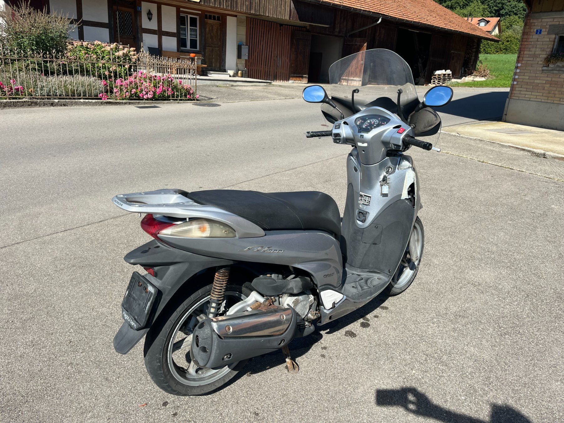 Honda Scooter: Honda SH300A Roller – Usato da Grossaffoltern venduto da Arnibald 3