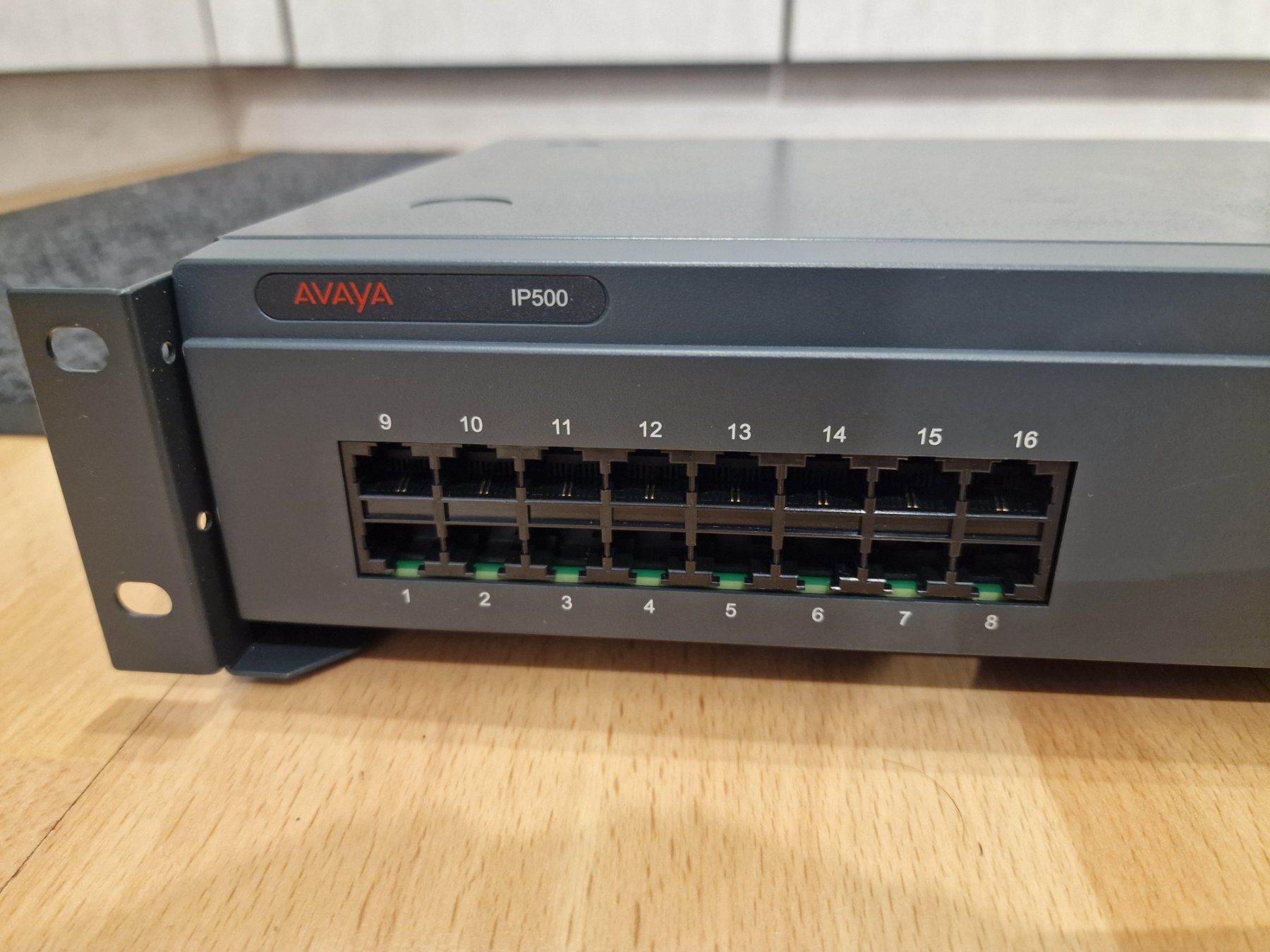 Avaya Telefoni: Avaya IP Office IP500 inkl. Modul – Usato da Buchrain venduto da Sssschaller 1