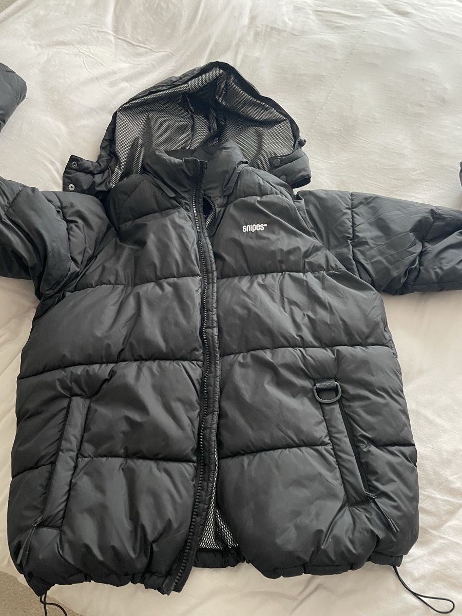 Snipes Giacche: Snipes Puffer Jacket, XL, Black, winter ready, Bargain – Usato da Waedenswil venduto da Paps04 1