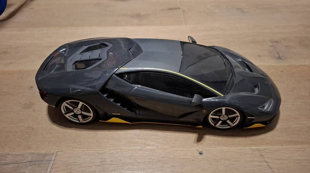 Giocattoli: Ferngesteuertes Auto, Lamborghini  – Usato da Wichtrach venduto da Signore