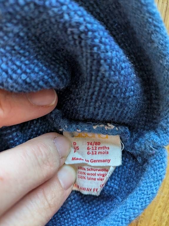 Pullover & Sweatshirts: Disana Wollpullover mit Schlupfkragen Gr. 74/80 – Gebraucht aus Basel von jul_p9js 1