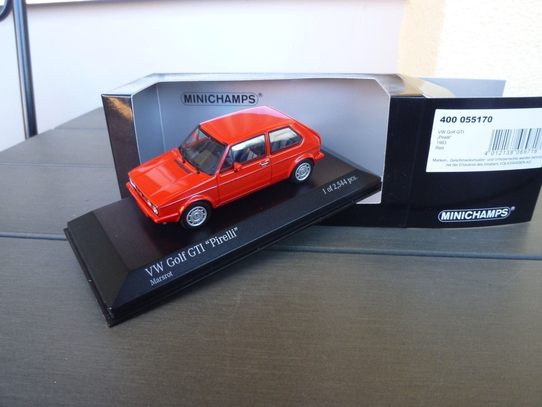 Volkswagen Modellini d'auto: VW Golf GTI "Pirelli"(1983) – Nuovo e nell'imballaggio originale da Flawil venduto da Imperiosud