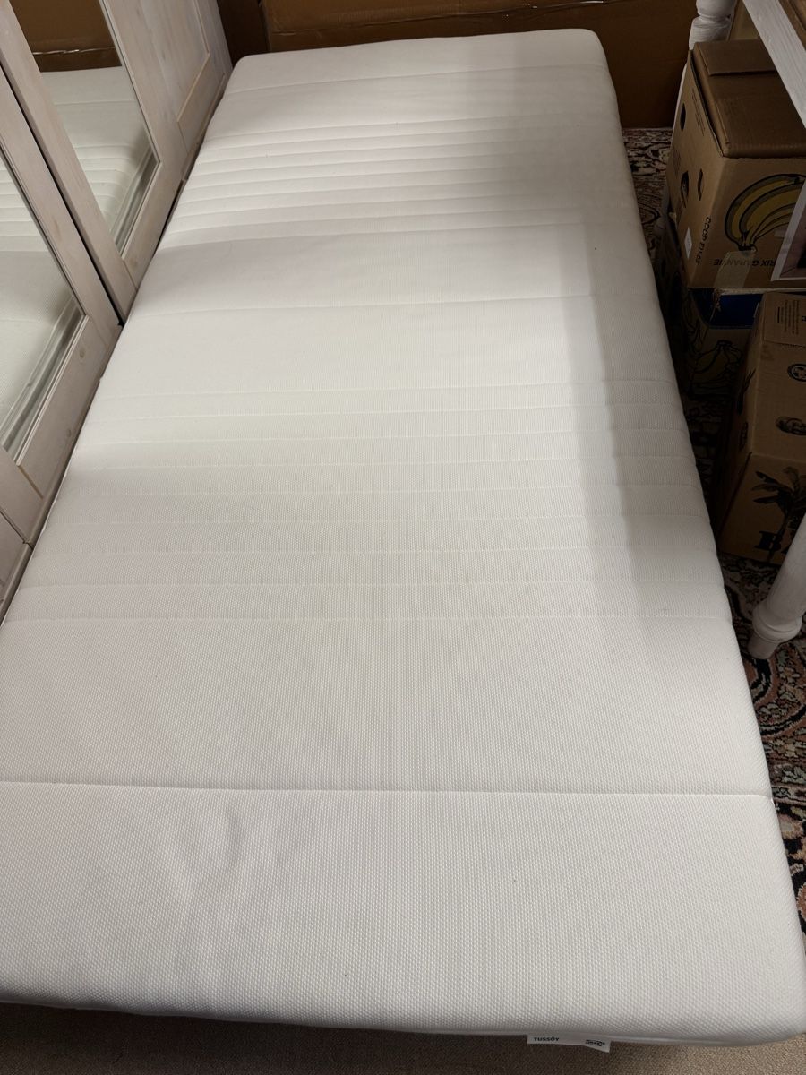 Ikea Materassi: Matratze Memory-Schaum, mit Topper und Lattenrost – Nuovo (secondo la descrizione) da Bergdietikon venduto da Pasama7