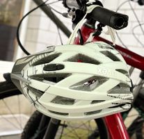 Velohelm UVEX