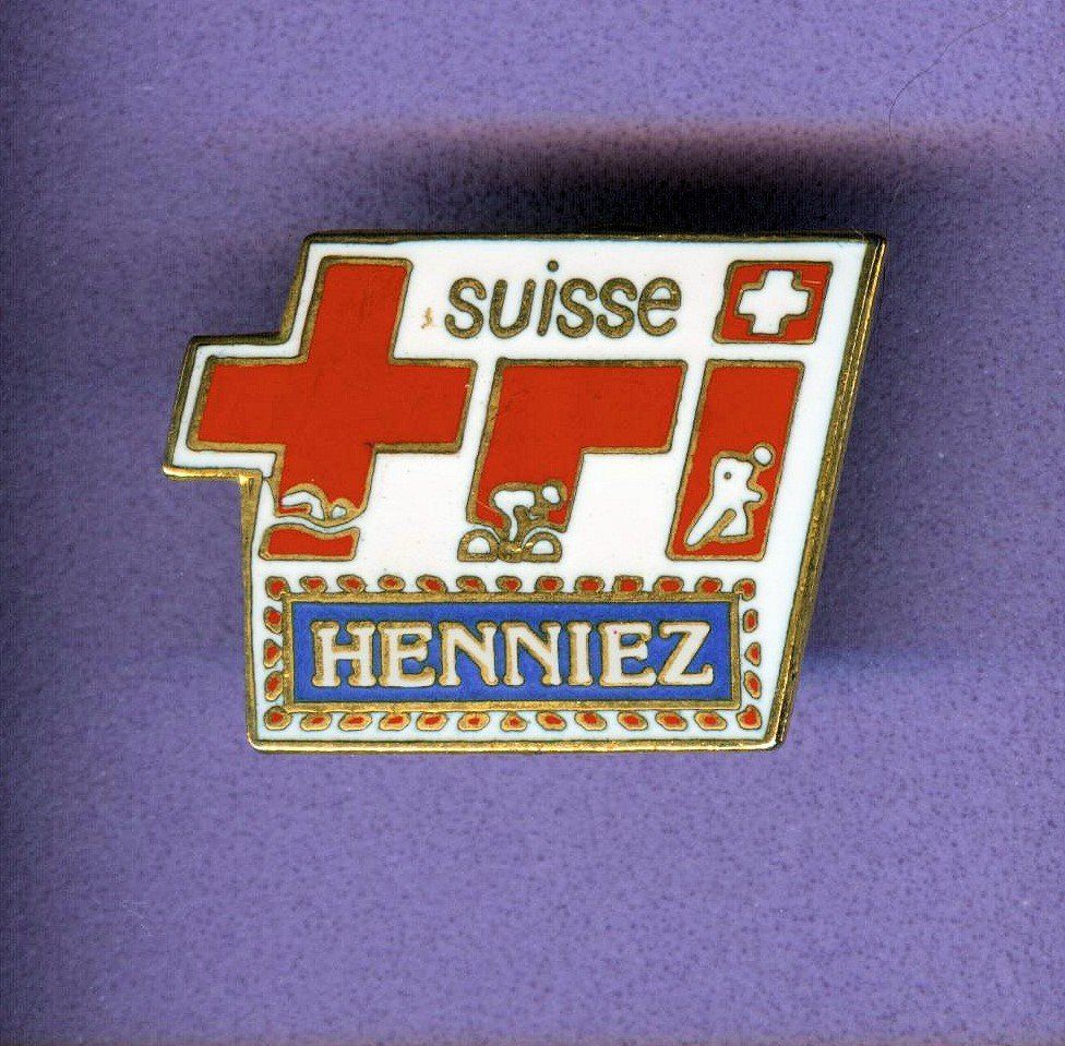 Placchette & Badge: HENNIEZ  suisse – Usato da Winterthur venduto da Sammleroase