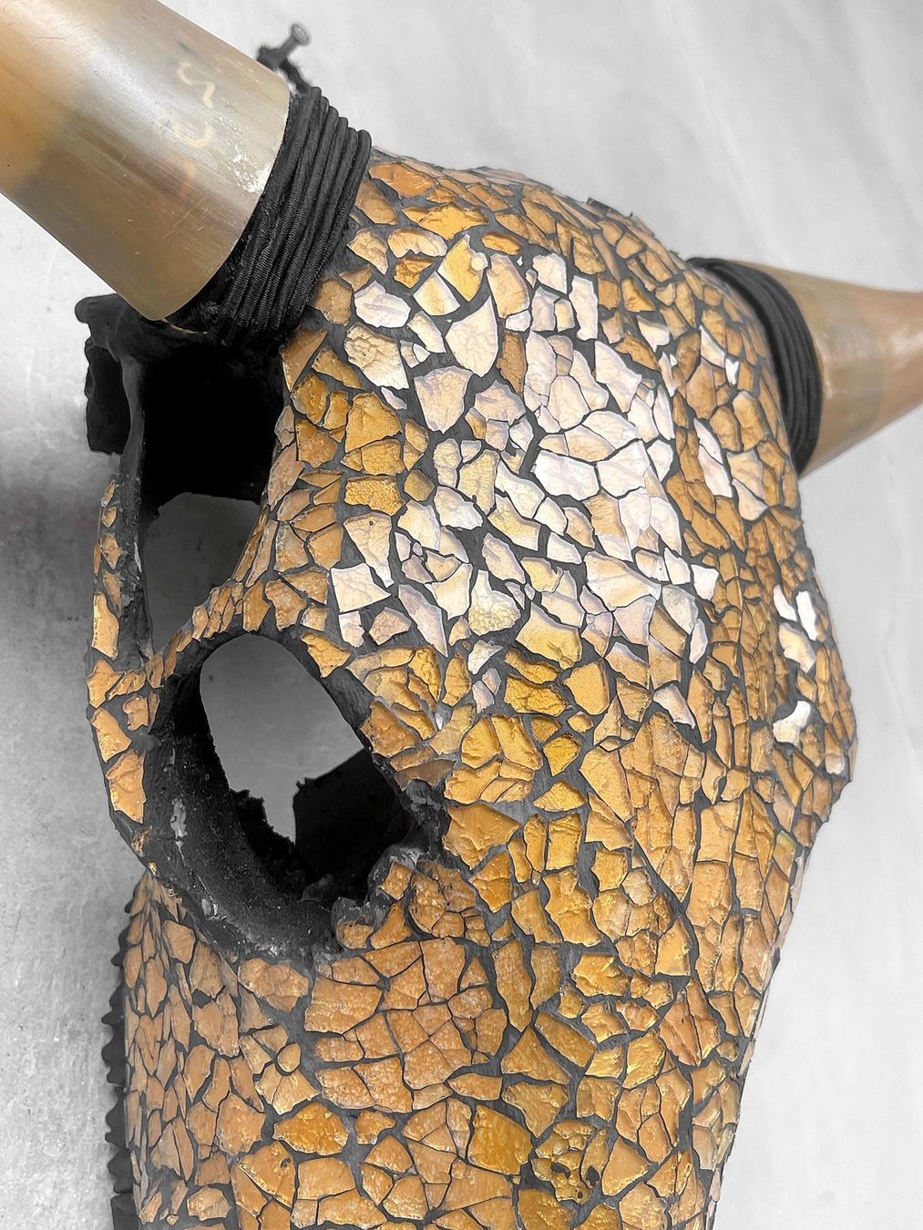 Sculture & Statue: Glasmosaik-Inlay - Schädel - Bos Taurus – Usato da Bruettisellen venduto da Collector_Store 8