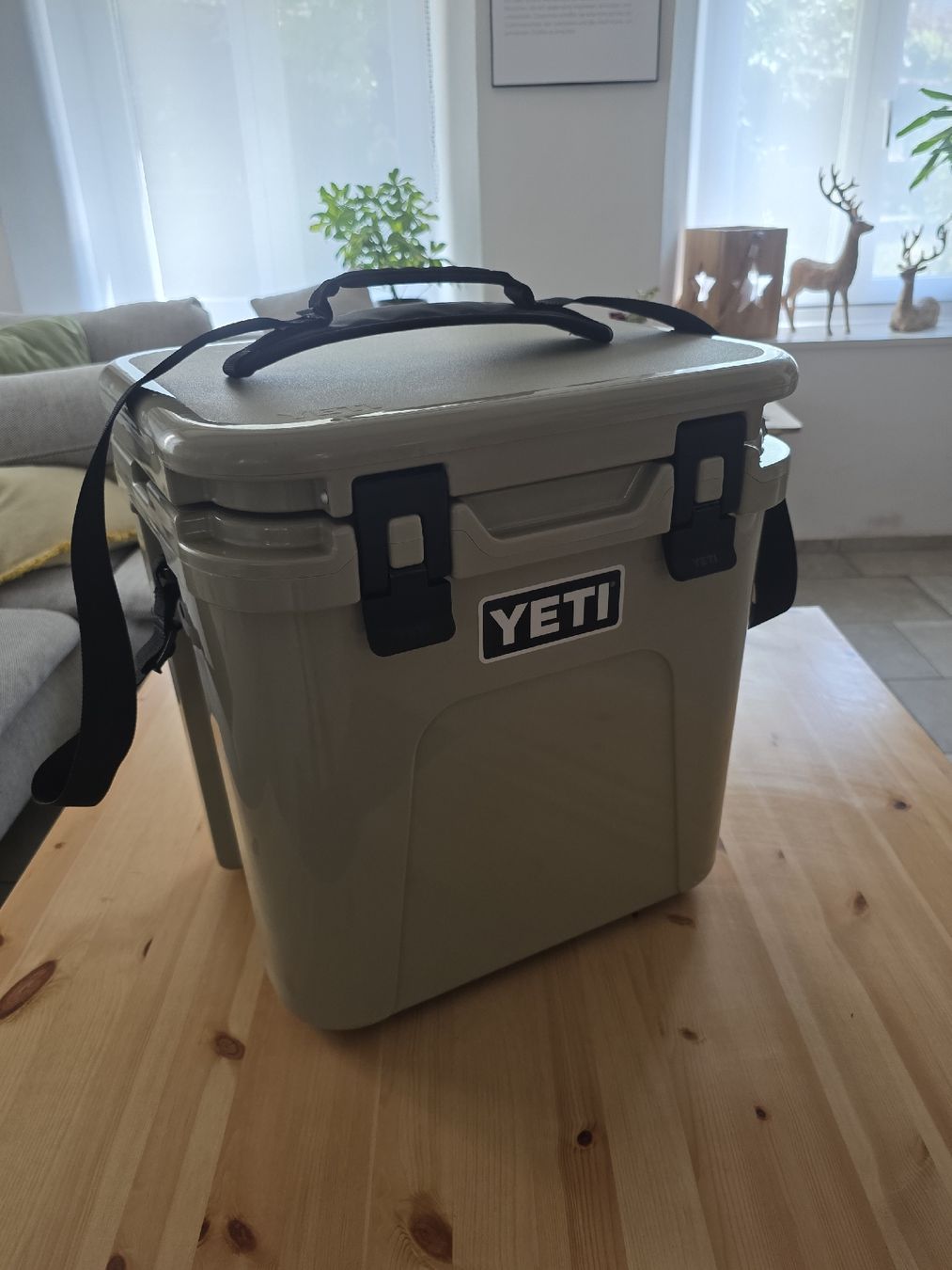 Kühlschränke & Kühlen: Kühlbox YETI Roadie 24 2.0 – Gebraucht aus Zufikon von Mhoedi