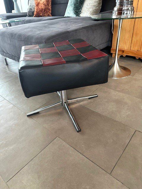 Sgabelli: +  LeDer HoCKer  + – Usato da Winkel venduto da zeho