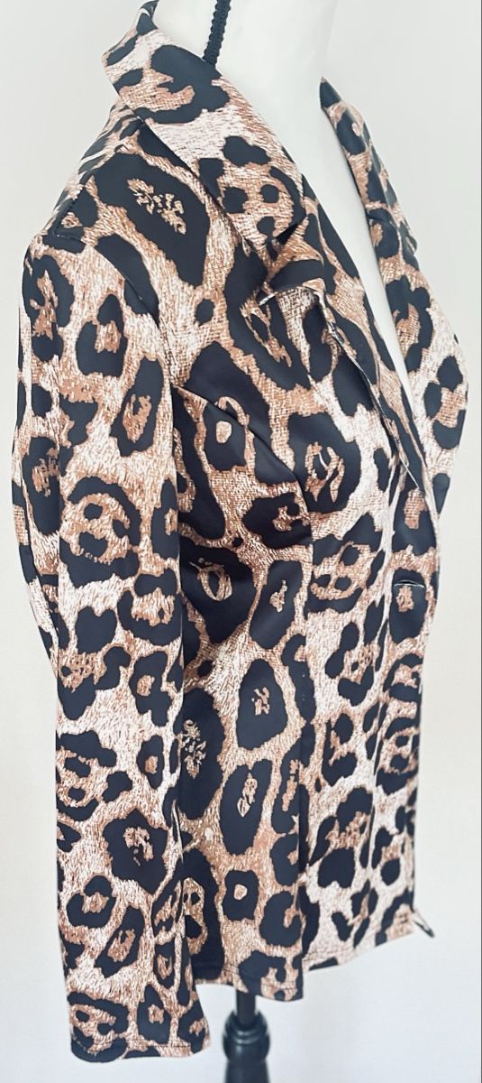 Jacken: Schicker Damen Blazer Leopardenmuster Grösse M – Neu (gemäss Beschreibung) aus Gränichen von RetoLexi 1