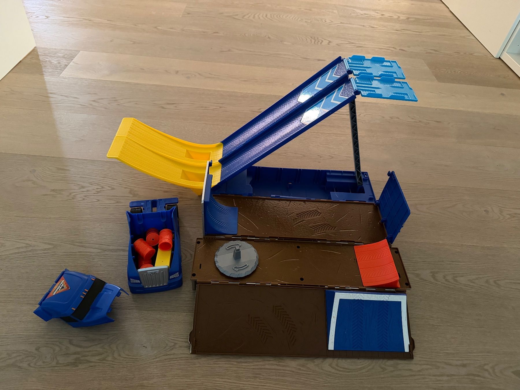Spielzeuge: Monster Jam Truck – Gebraucht aus Zollikon von Cwoody 5