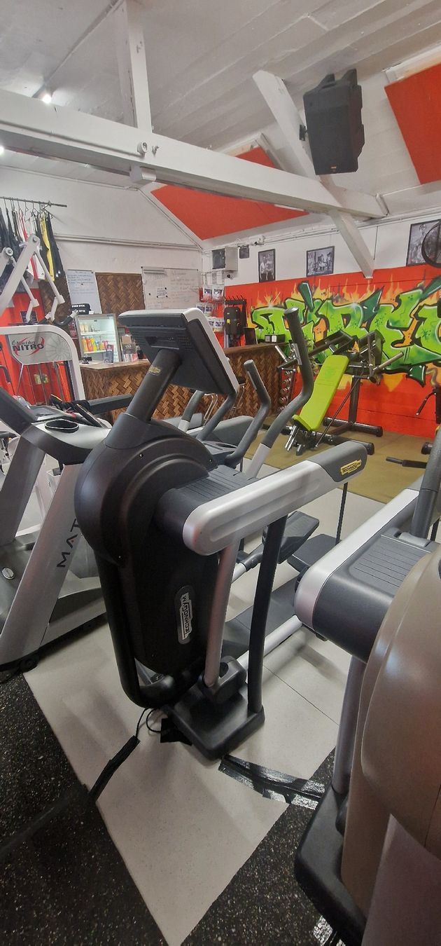 Technogym Hometrainer: technogym s.p.a crosstrainer – Gebraucht aus Aarau von shq_869r 3