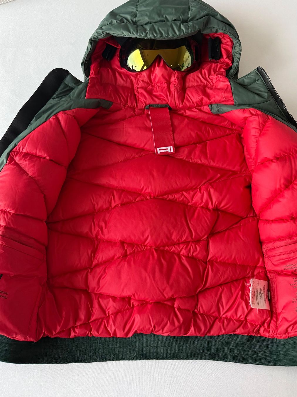 Giacche & Cappotti: Winterjacke mit Kapuze, Top Zustand – Usato da Küsnacht ZH venduto da ch_schweiz 5