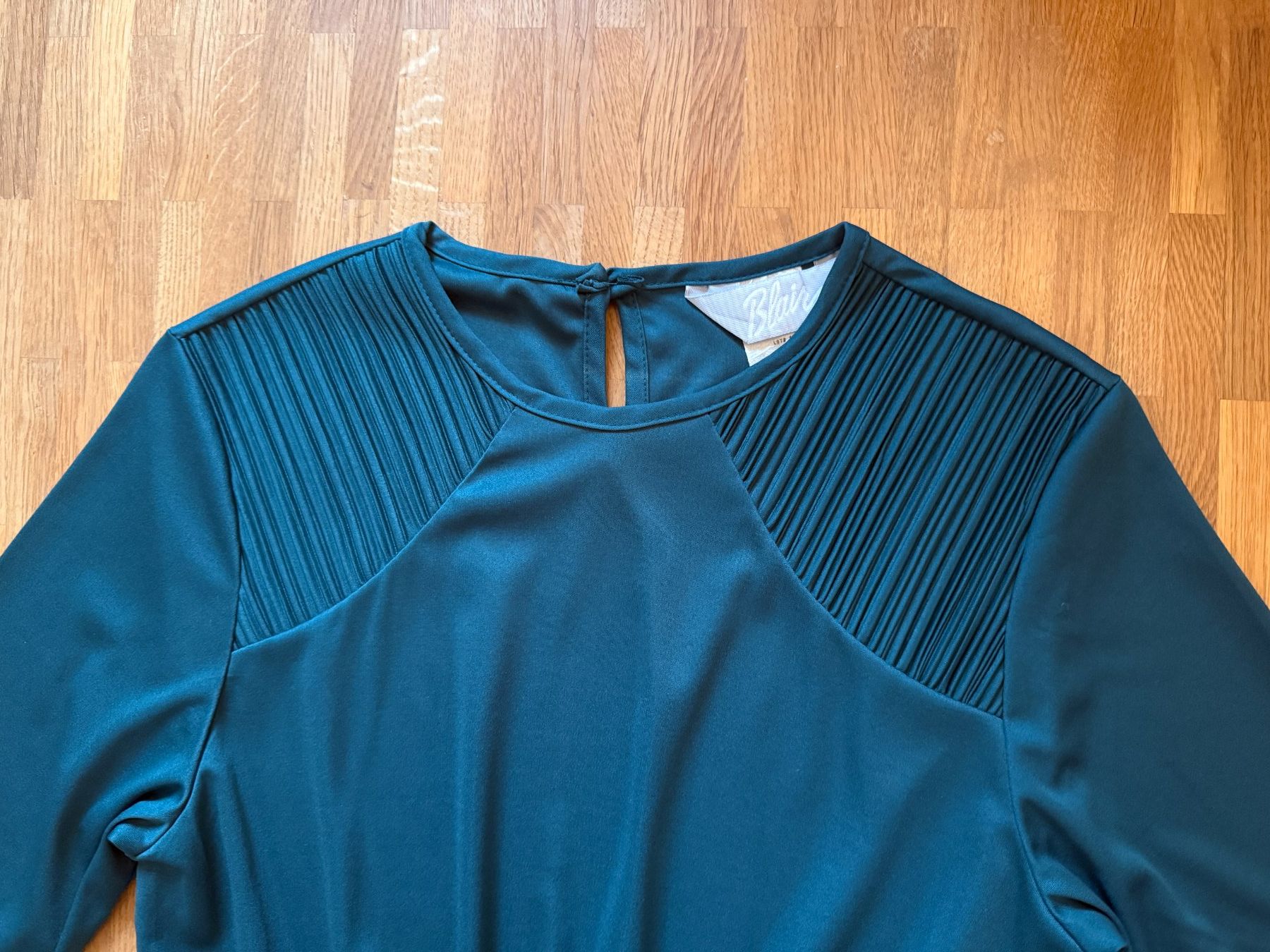Vestiti: Schönes grünes Vintage-Kleid – Usato da Winterthur venduto da Bahareeba 1