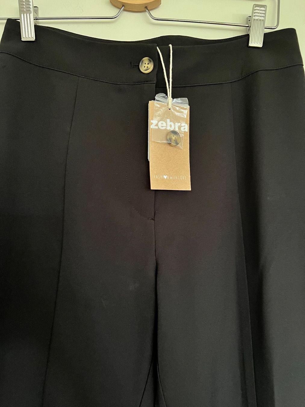 Zebra Pantaloni: Zebra Hose mit Schlag und Schlitz / Grösse M – Nuovo (secondo la descrizione) da Effretikon venduto da YaMn 2
