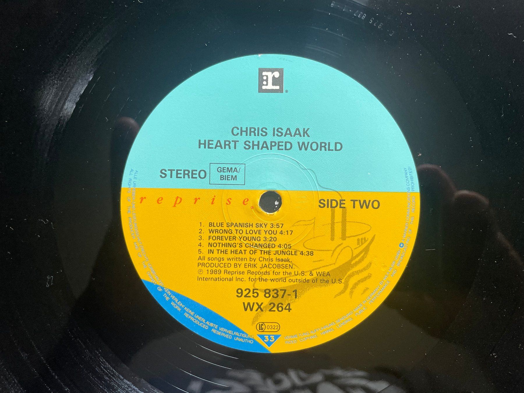 Dischi in vinile: Chris Isaak, Heart Shaped World, EU, Original!! – Usato da Kleinlützel venduto da Vinylspezi 7