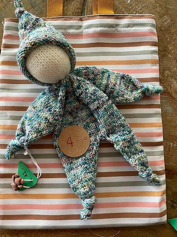 Spielzeuge: Schmusezwergli mit Geschenksäckli handgestrickt – Neu und originalverpackt aus Liestal von Strigg-Grossmami 4