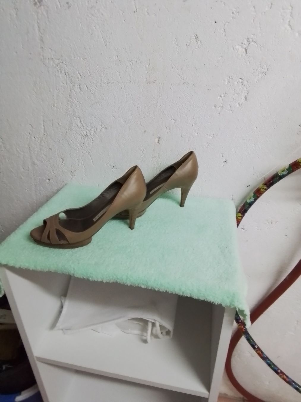 Scarpe da donna: 8 Paar Schuhe  – Nuovo (secondo la descrizione) da Bülach venduto da inced 4