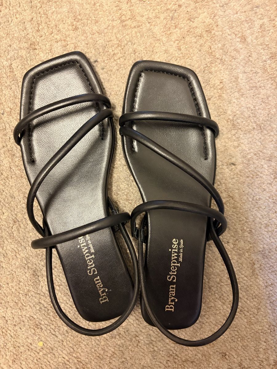 Briglie & Cavezze: SANDALETTES CUIR NOIR – Nuovo e nell'imballaggio originale da Yverdon-les-Bains venduto da fridoline27