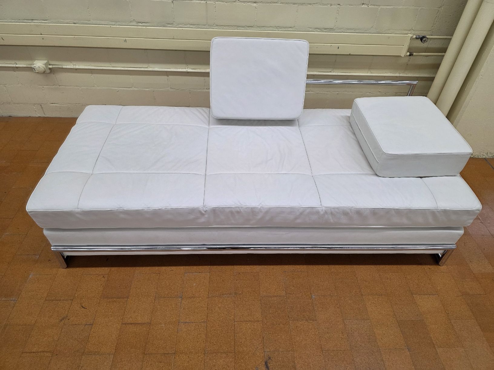 Classicon Divani: Designer Daybed aus Leder Eileen Gray für ClassiCon – Usato da Lichtensteig venduto da UsedINStore 4