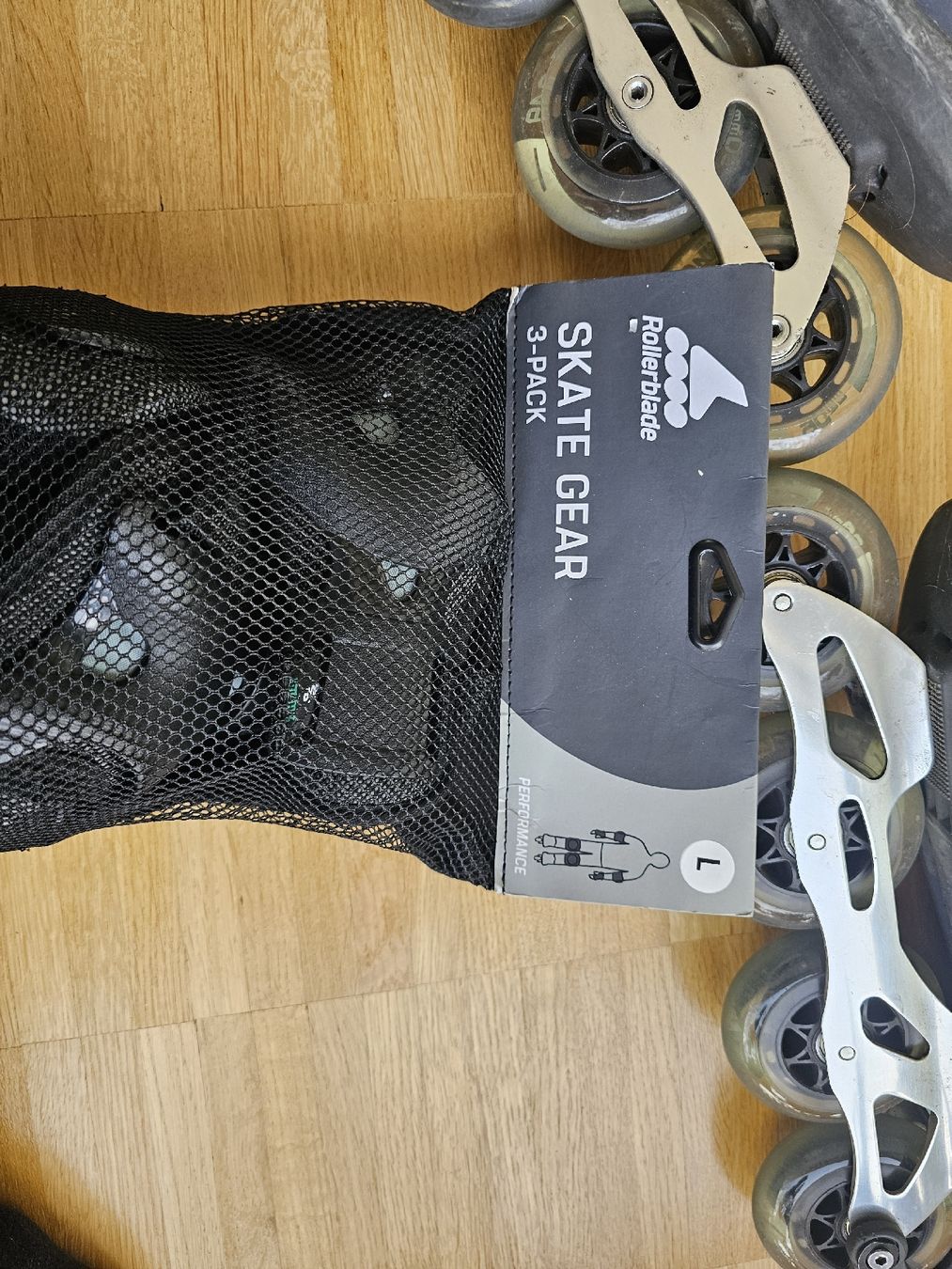 Inline-Skating & Rollschuhe: Rollerblade Inlineskates, Grösse 43, mit Schütz – Gebraucht aus Belp von zugulu 5