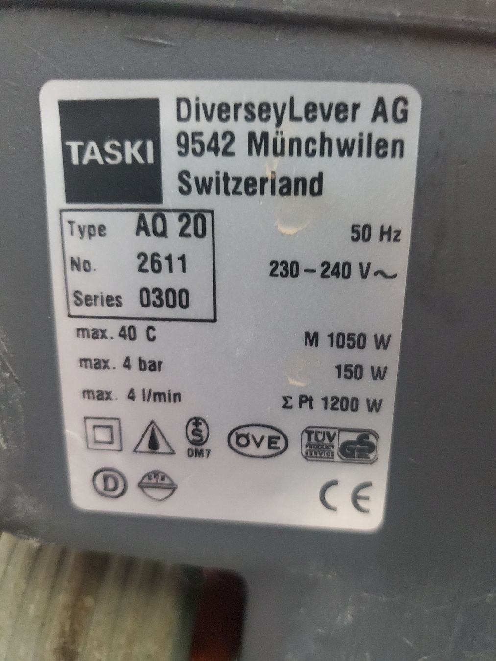 Tapis: Taski AQ 20  Teppichreiniger – D'occasion à Hagenbuch ZH par Jerremi 1