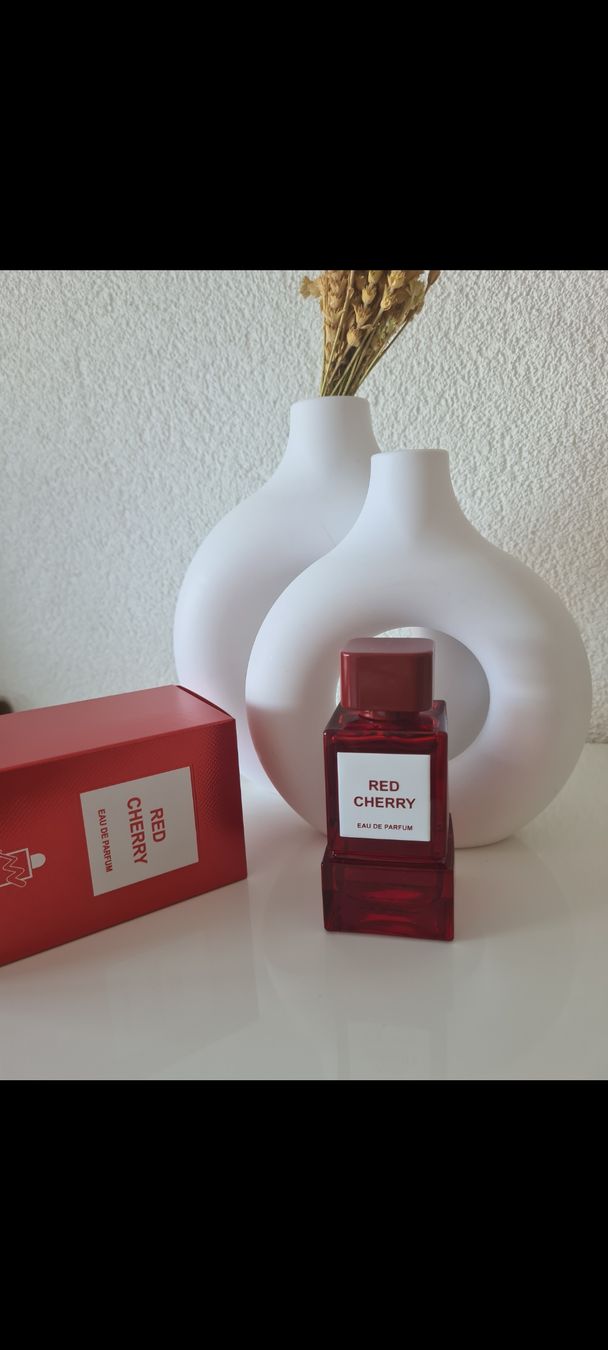 Profumi & Eau de Toilette: eau de parfum Red Cherry 100ml neuf – Nuovo e nell'imballaggio originale da La Chaux-de-Fonds venduto da Luxary.25cachmirepro 3