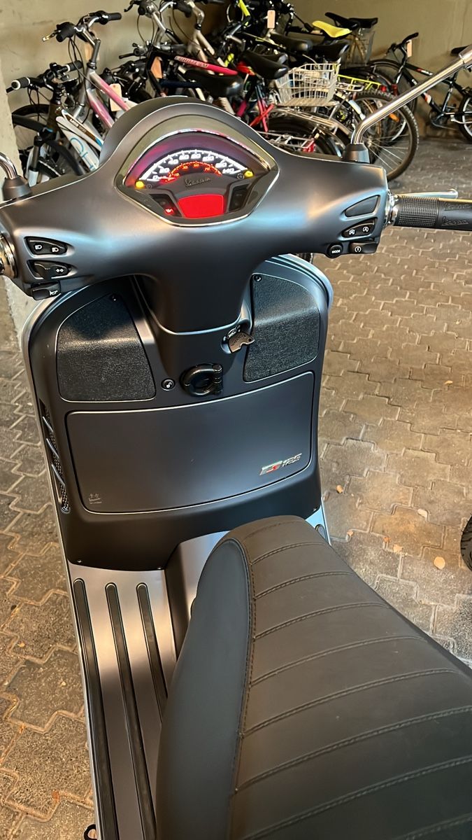 Piaggio Strada: Piaggio Vespa Gts125s – Usato da Glarus venduto da Yenko01 2