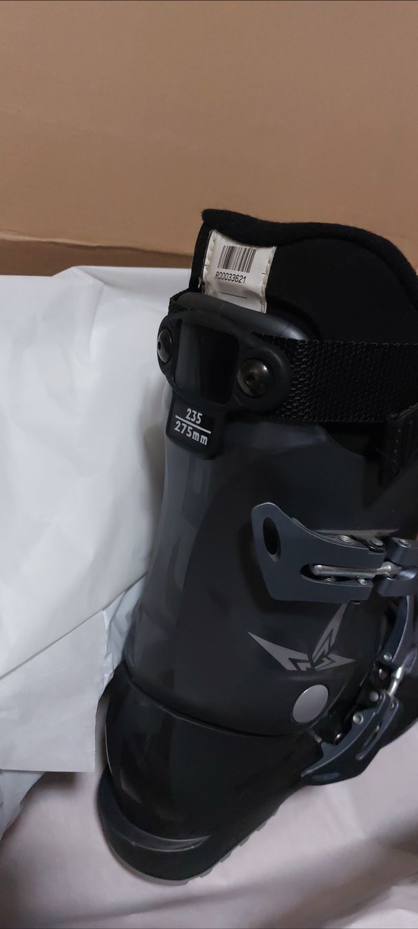 Lange Scarpe da uomo: Nouveau, SKI, BOOTS, LANGE, 99 CHF – Nuovo e nell'imballaggio originale da Clarens venduto da Vik_c9qn 4
