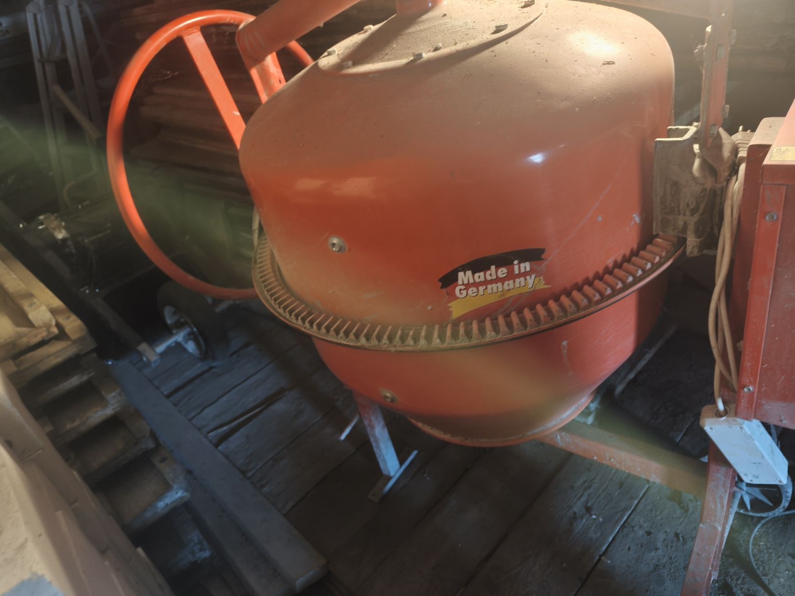 Tutte le macchine: Betonmischer rot gebraucht – Usato da Birr venduto da PalermoF 5
