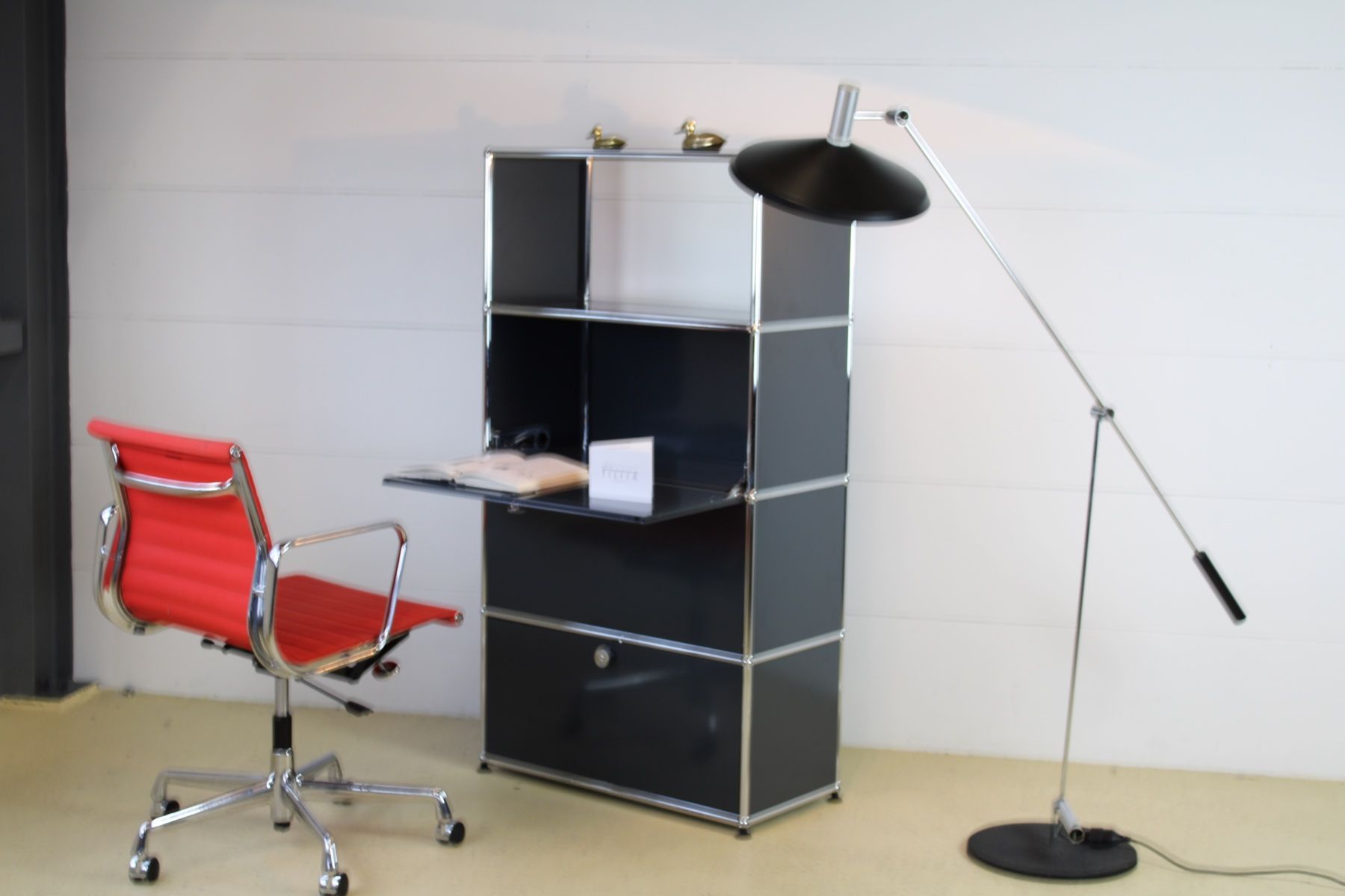 USM Kommoden: USM Highboard und Schreibtisch in Anthrazitgrau – Gebraucht aus Meinisberg von atelier_TILIJA 7