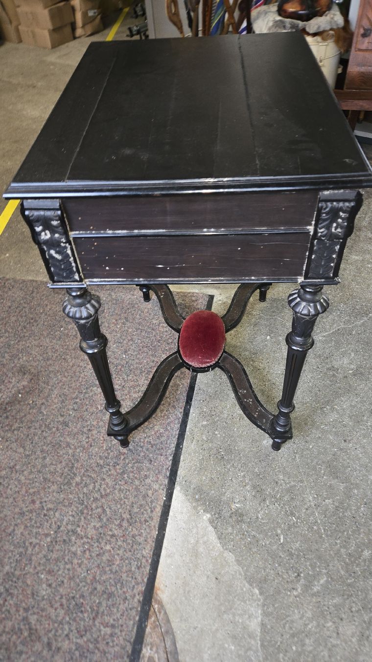 Tavoli: Antiker Tisch mit Schubladen ca. 1900 – Usato da Uzwil venduto da BrokiFloh 4
