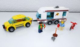 LEGO CITY 4435 AUTO MIT WOHNWAGEN