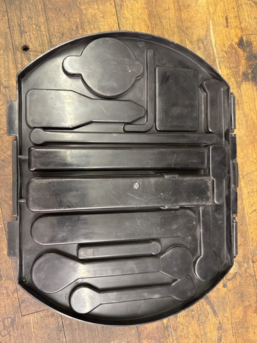 Jaguar Tutti gli attrezzi: Jaguar Werkzeugset MK2 Original – Usato da Madetswil venduto da e_mfish 6