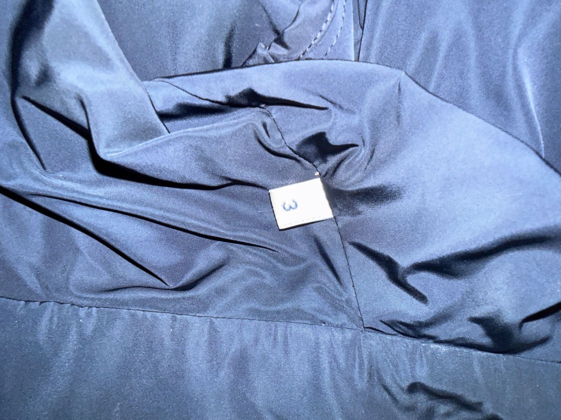 Moncler Giacche: Moncler leichte Damenjacke – Usato da Ulisbach venduto da Schoggikugel 8