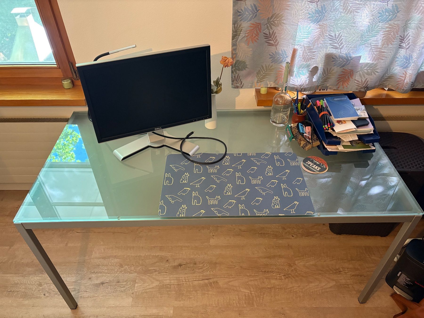 Tische: Glastisch mit Metallgestell 20.- – Gebraucht aus Zürich von mig_tn8m