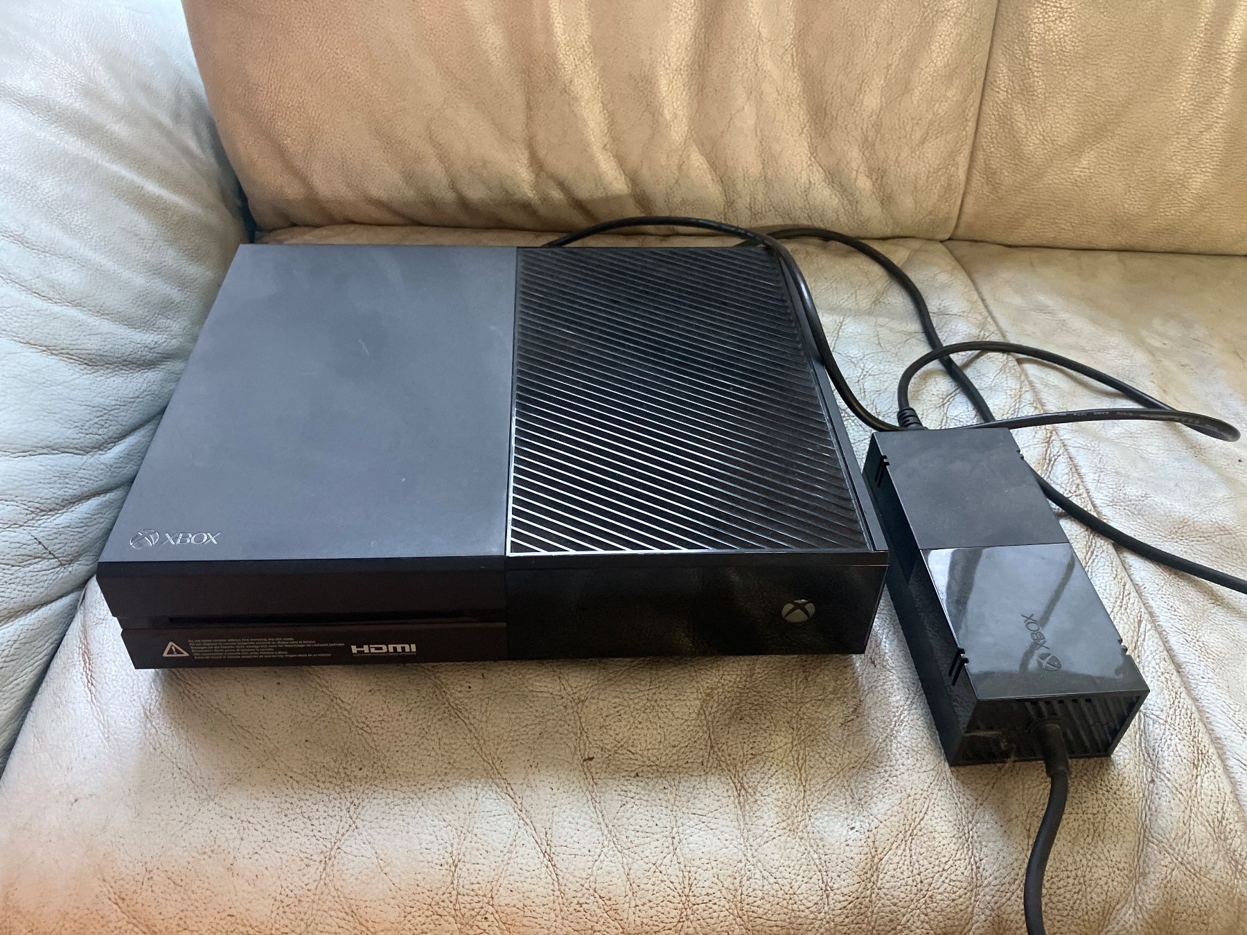 Microsoft Console: Spielkonsole Microsoft Xbox One – Usato da Weisslingen venduto da joul7