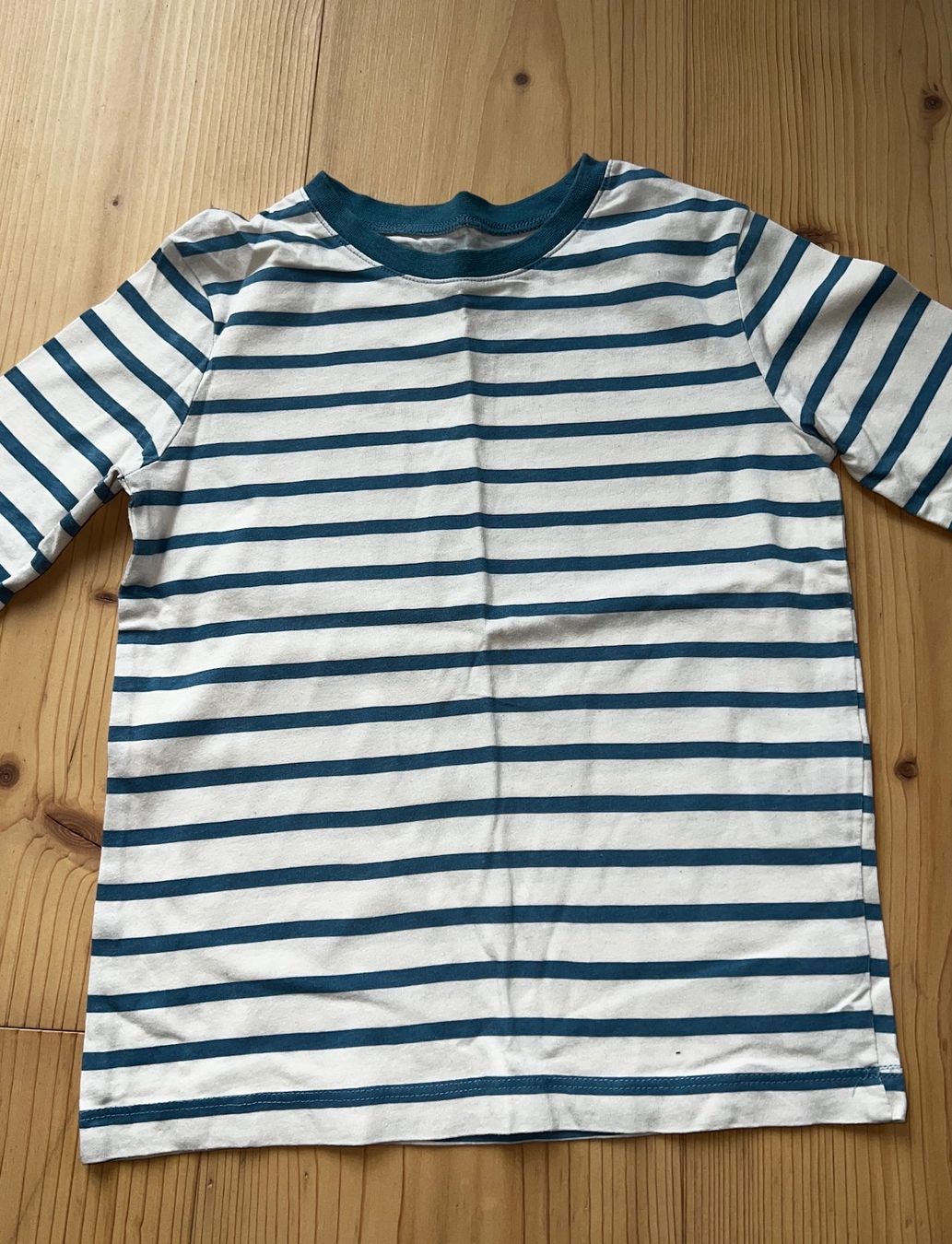 H&M Hemden, T-Shirts & Polos: H&M T-shirt Gr.110/116 – Gebraucht aus Zürich von meggimay 1