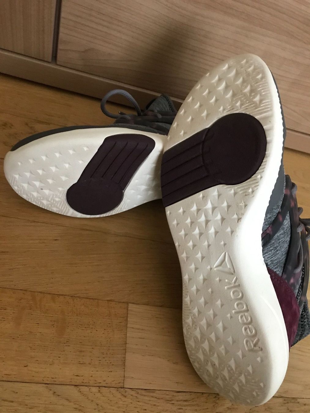 Reebok Scarpe da donna: NEU REEBOCK GR 39 – Nuovo e nell'imballaggio originale da Zürich venduto da schneeflocke303 7