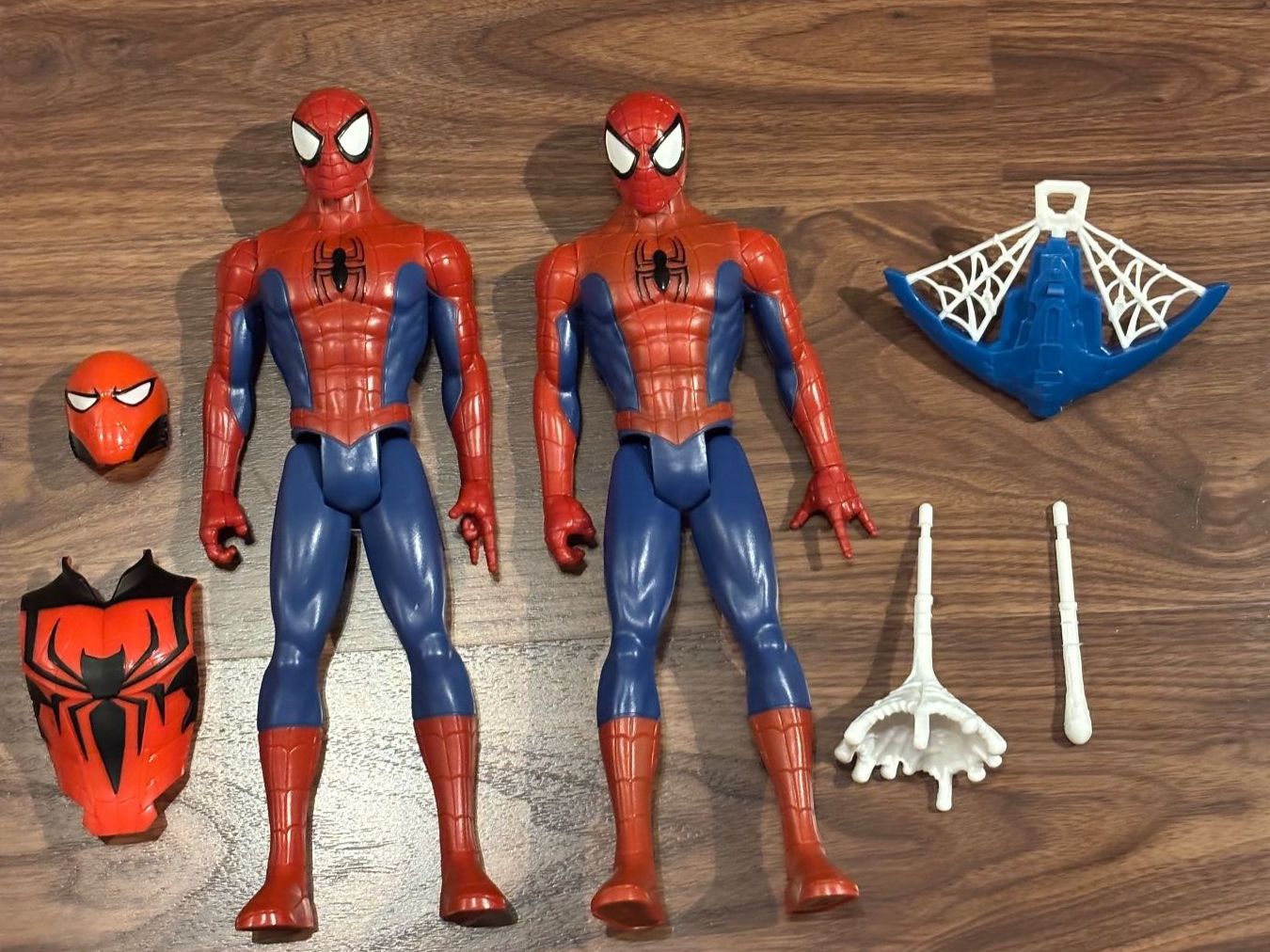 Marvel Jouets: Spiderman Figuren im Doppelpack mit Netzwerfer – D'occasion à Hettlingen par harley4ever