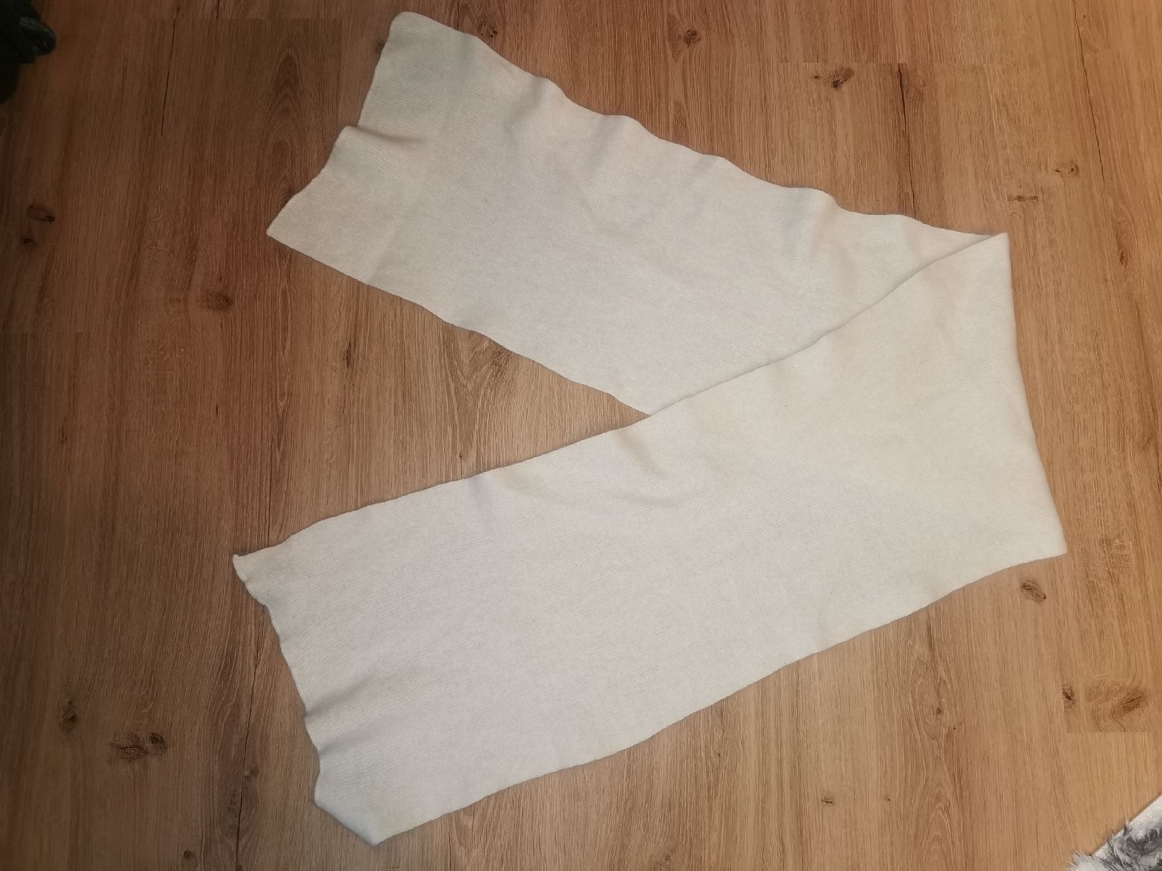 Foulard & Sciarpe: Schöner Flauschiger Schal – Usato da Aadorf venduto da mona_speedy